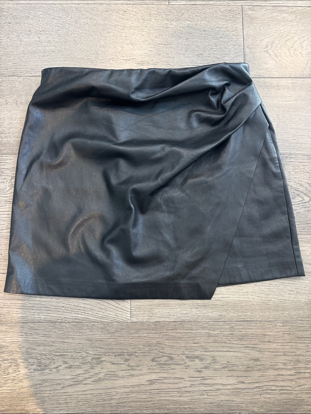 Wilfred Black Faux Leather Wrap-Style Mini Skirt size 12